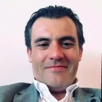 Dr. Roberto Sunkel Maldonado
