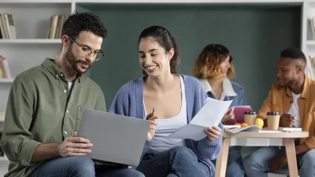 Santillana y Adipa se unen para transformar la educación inclusiva